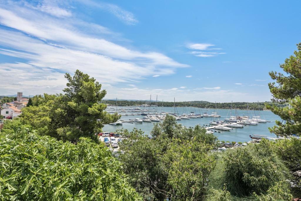 Apartments Tara, Sibenik - Mandalina المظهر الخارجي الصورة
