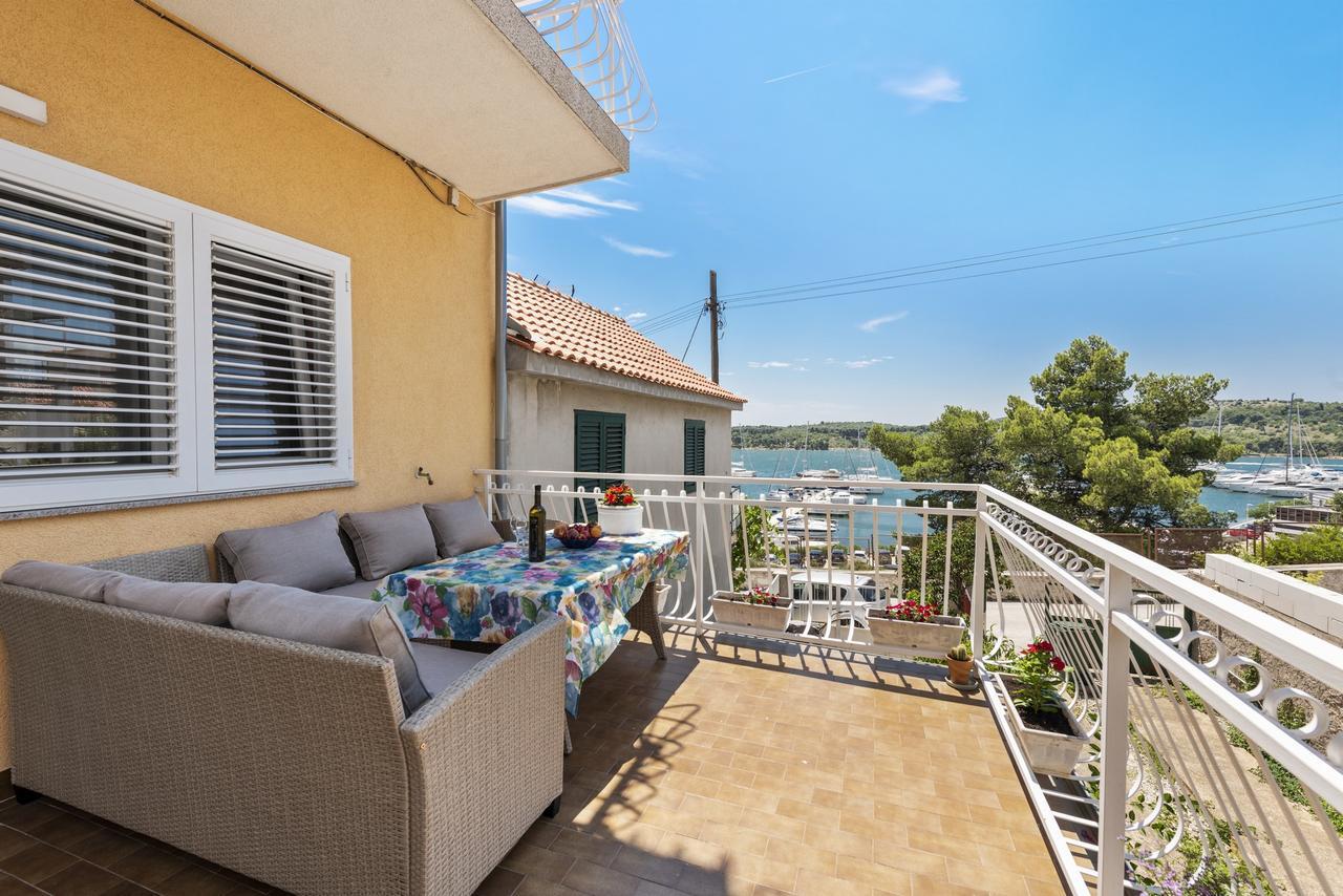 Apartments Tara, Sibenik - Mandalina المظهر الخارجي الصورة